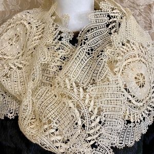Rare 1890s Antique Bobbin Tatted White Lace Collar | Bride Shrug | Lace Scarf